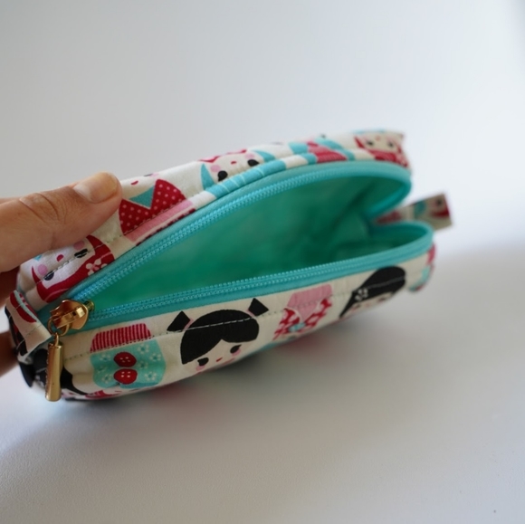 Japanese Dolls Geisha Makeup Pencil Zipped Pouch - Picture 6 of 6